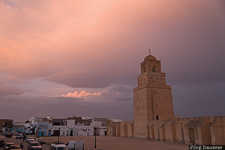 Gouvernorat Kairouan, colorful clouds, evening light, Kairouan, minaret, mosque, sunset, Tunisia