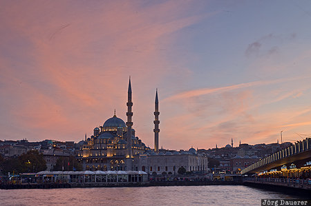 Emin&ouml;n&uuml;, Istanbul, TUR, Turkey, colorful clouds, evening light, flood-lit