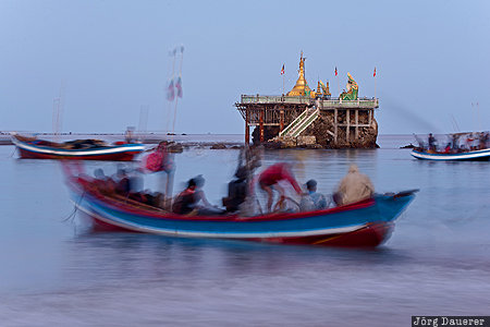 Gyeiktaw, MMR, Myanmar, Rakhine, Bay of Bengal, beach, fishing boat, Ngapali Beach, Burma