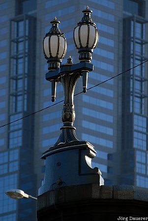 Street Lamp on Princes Bridge Australia, Victoria, Melbourne, Yarra River, river, morning light, Princes Bridge