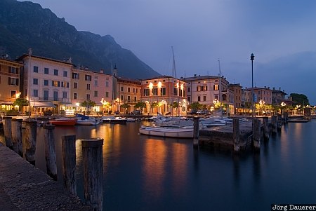 blue hour, boats, Gargnano, harbor, illumination, Italy, Lago di Garda, Italien, Italia