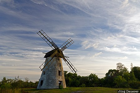 F&aring;r&ouml;sund, Gotland, SWE, Sweden, blue sky, clouds, decay