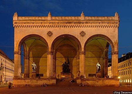Germany, Bavaria, Munich, columns, night, artificial light, Feldherrnhalle, Deutschland, Bayern, M&uuml;nchen, Muenchen