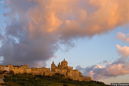 Malta, Mdina, blue sky, clouds, colorful clouds, morning light, red clouds