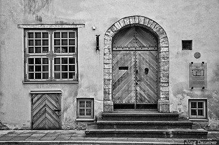 EST, Estonia, Tallinn, Harju, Vanalinn, alley, door
