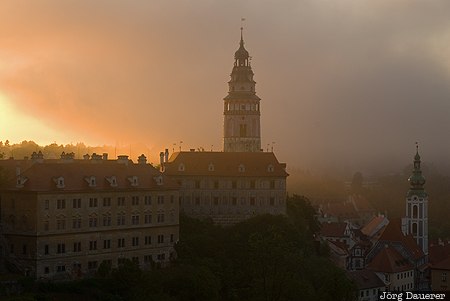 Ceský Krumlov Fog castle, Ceský Krumlov, church, Czech Republic, fog, Jihoceský kraj, Krumau, South Bohemia, Tschechien, Südböhmen, Suedboehmen, Jihocesky kraj