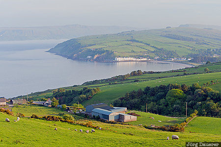Cushendun, GBR, Northern Ireland, United Kingdom, evening light, green, Irish sea, Gro&szlig;britannien, Vereinigtes K&ouml;nigreich, Grossbritannien, Vereinigtes Koenigreich