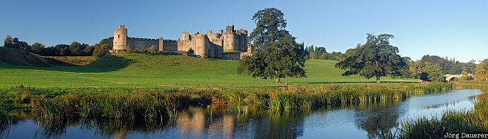 United Kingdom, Northumberland, Alnwick, morning light, reflexion, castel, river, Almwick, Gro&szlig;britannien, Vereinigtes K&ouml;nigreich, Grossbritannien, Vereinigtes Koenigreich