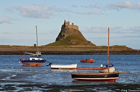 United Kingdom, Northumberland, Lindisfarne, ruin, castel, boat, north sea, Gro&szlig;britannien, Vereinigtes K&ouml;nigreich, Holy Island, Grossbritannien, Vereinigtes Koenigreich