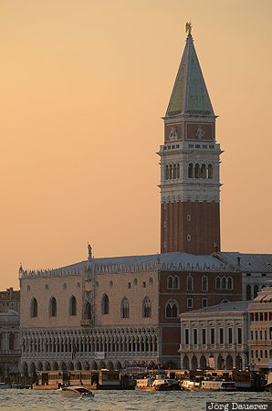 Castello, ITA, Italy, Sesti&egrave;re di Castello, Veneto, columns, Doge's Palace, Venice, Italien, Italia