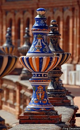 Andalusia, Seville, Spain, columns, ornament, pattern, red, Spanien, Espana, Andalucia, Andalusien, Sevilla