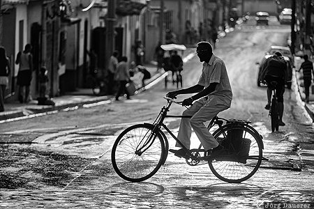 CUB, Cuba, Sancti Sp&iacute;ritus, Trinidad, back-lit, bicycle, evening light, Kuba, Sancti Spiritus