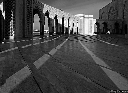 Hassan II Mosque El Hank, Grand Casablanca, Morocco, arch, shadow, black and white, Atlantic ocean, Marokko