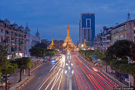 Sule Pagoda MMR, Myanmar, Yangon, blue hour, evening light, flood lit, gold, Burma