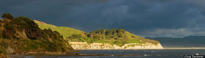 Dark Clouds dark clouds, hawks bay, hawk's bay, Mahia, mahia peninsula, morning light, New Zealand, Neuseeland