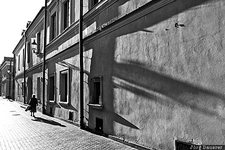 Zamosc Lublin, POL, Poland, Zamosc, back lit, cobblestone, facade
