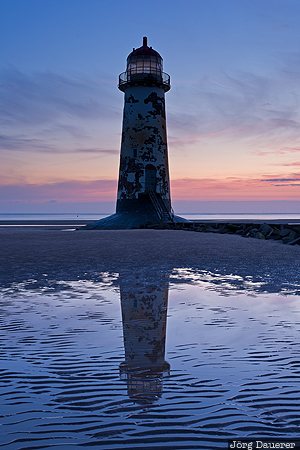 Point of Ayr lighthouse GBR, Llanasa Community, Talacre, United Kingdom, Wales, lighthouse, morning light, Großbritannien, Vereinigtes Königreich, Grossbritannien, Vereinigtes Koenigreich