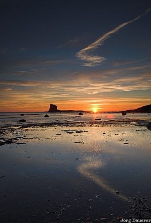 Saltwick Bay Sunrise United Kingdom, Whitby, Yorkshire, beach, cloud, coast, North Sea, Großbritannien, Vereinigtes Königreich, Grossbritannien, Vereinigtes Koenigreich