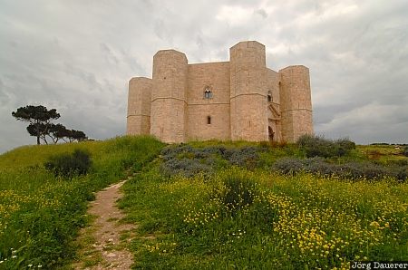 Italy, Apulia, Castel del Monte, castle, sky, clouds, Friedrich II