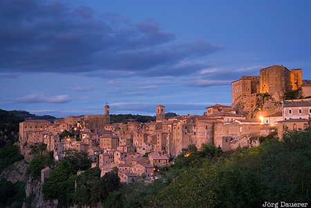 Italy, Sorano, Tuscany, blue hour, clouds, floodlit, panorama, Italien, Italia