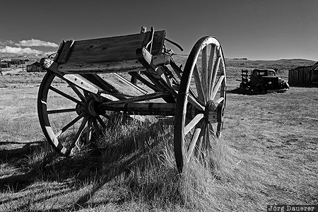 Cart in Bodie Bodie, Bridgeport, California, United States, USA, back-lit, Bodie State Historic Park, Vereinigte Staten, Kalifornien, CA