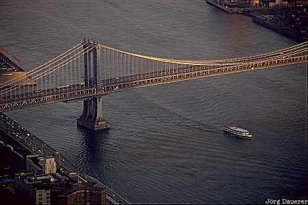 Manhattan Bridge Manhattan Bridge, west pillar, World Trade Center, New York, Manhattan, United States, US, USA, Vereinigte Staten, NY, New York City, Big Apple