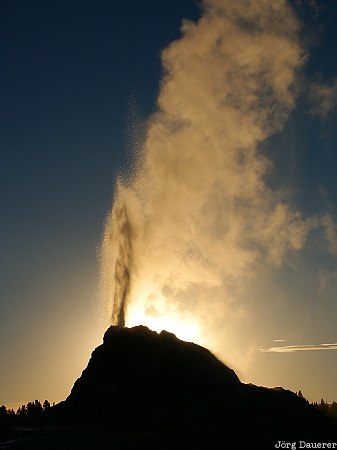 White Dome Geyser, Firehole Lake Drive, Yellowstone, sunset, Yellowstone National Park, Wyoming, United States, USA, Vereinigte Staten, WY