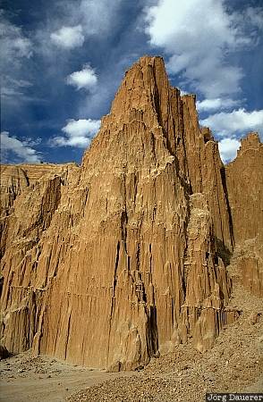Clouds and Rocks Cathedral Gorge, rocks, clouds, Nevada, Cathedral Gorge State Park, United States, Caliente, USA, Vereinigte Staten, NV